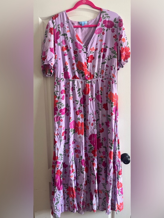 Draper James Dresses & Skirts - Draper James xl - Lilac Floral Tiered Midi Dress - Pink & Red Print